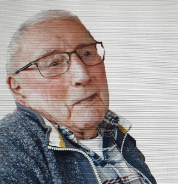 B6 D86241 0560 42 E7 9947 F4 F7007 BA8 A3