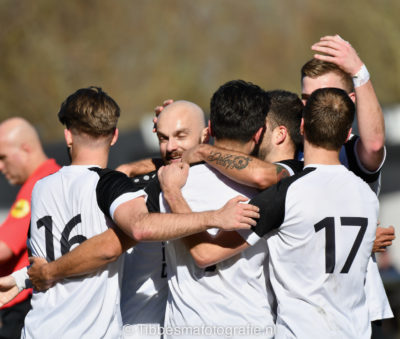 FF4083 E0 A2 DF 4 BA9 946 C E28 C62 C168 FE