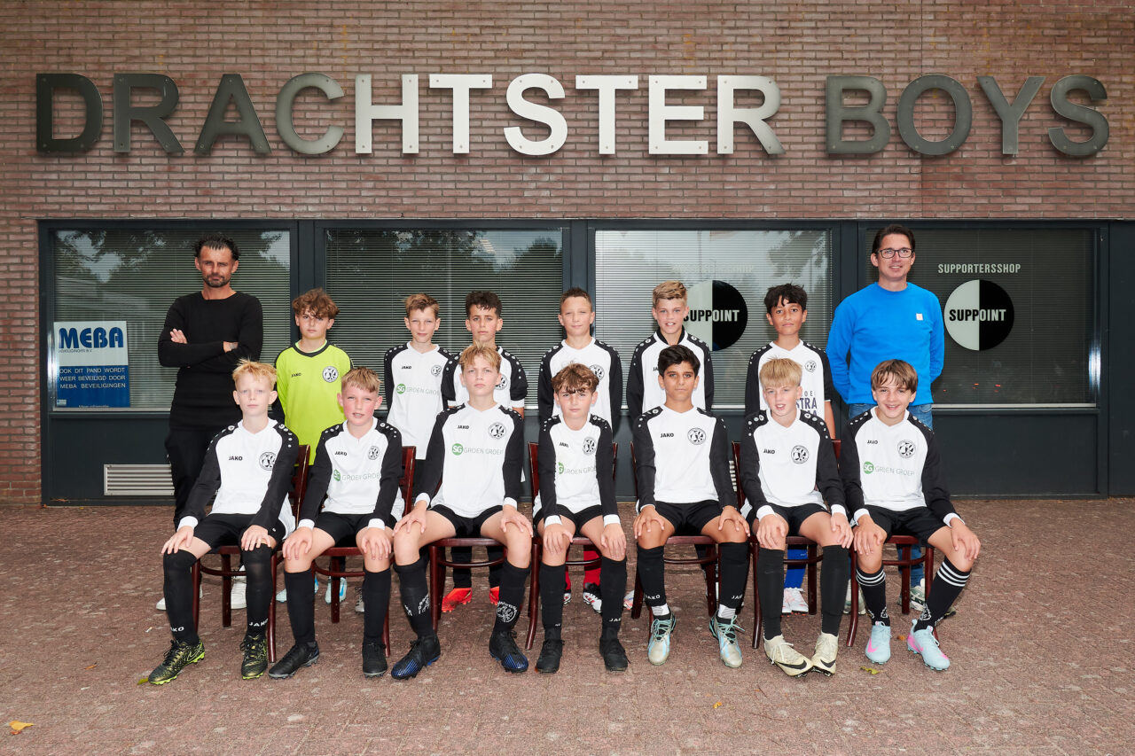 DRACHTSTER BOYS TEAM JO 13 4 02 09 25