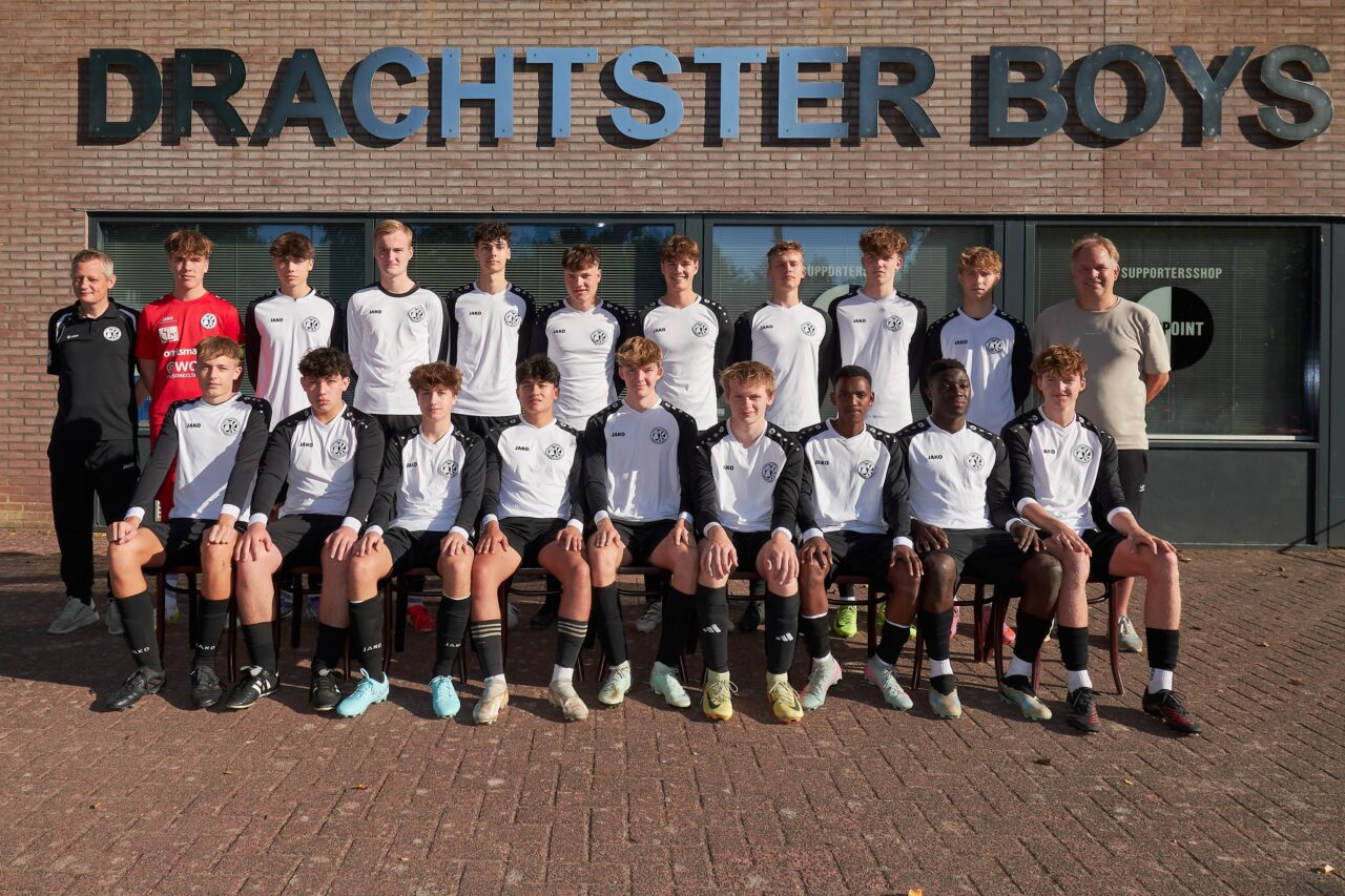 DRACHTSTER BOYS TEAM JO 19 2 06 09 25